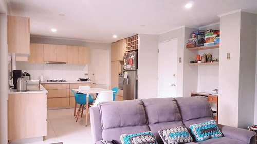 Acogedora Y Renovada Casa Cercana A Metro Castillo Velasco,