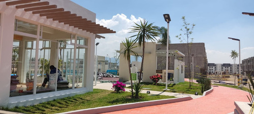 Casa Con Balcón, Acceso A Alberca Y Más. Casa De Dos Recámaras.