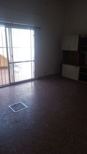 Imagen 7 de 9 de Ph En Venta En Valentín Alsina