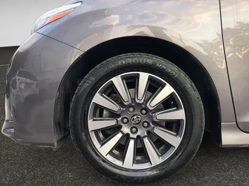 Toyota Sienna 3.5 Limited At