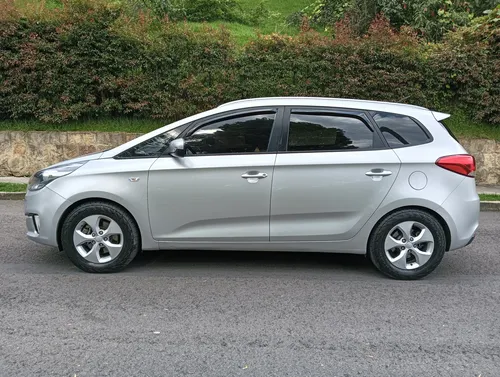 Kia Carens 2.0 Suv Ex