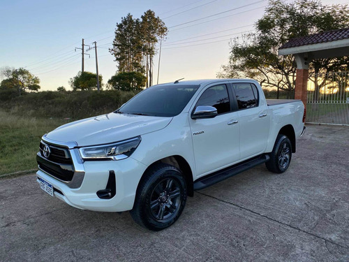 Toyota Hilux (permuto)