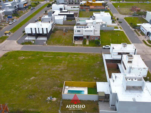 Terreno En Docta Boulevard