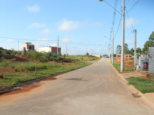 Imagem 8 de 13 de Vendo Terreno Lote Comercial Pronto Para Construir Com Escritura Cotia Sp R$ 912,59 Mensais 150,00 Metros 6 X 25 Acesso A Internet Bem Plano Invista No Seu Futuro