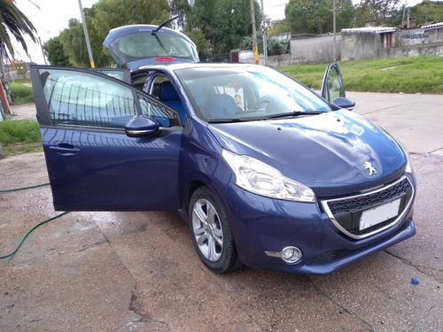 Peugeot 208 1.2 Frances