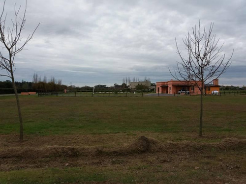 Venta De Lotes En Club De Polo Capilla 5000.00 M² -  Capilla Del Señor