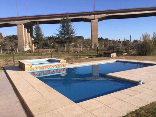 Hermosa Casa En Barrio Estancia Smithfield Zarate