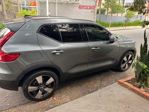Volvo XC40 2.0 T5 Momentum Awd 5p