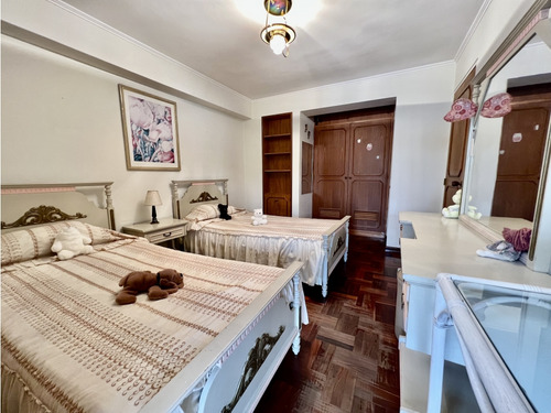 Se Vende Ph 251m2 Las Acacias 4914