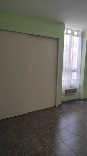 Apartamento En Venta , Avenida Fuerzas Armadas
