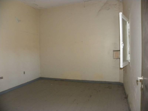 Imagen 4 de 13 de Casa A La Venta Con Muy Buena Ubicación Y Amplio Terreno