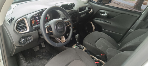 Jeep Renegade 1.8 Flex Aut. 5p