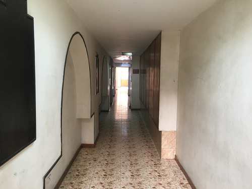 Imagen 2 de 14 de Apartamento En Venta Centro-teatros Mls#21-28128