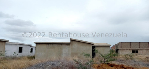 Imagen 3 de 7 de Casa En Gris En Venta En Sector Los Perozos, Coro # 22-16674 04146954944