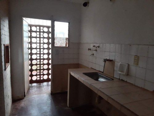 Departamento De 3 Dormitorios En Venta En Villa Cabello