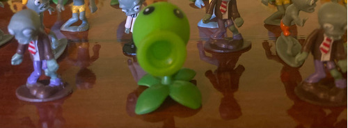 Figuras Plantas Vs Zombies Vuala (Usado)
