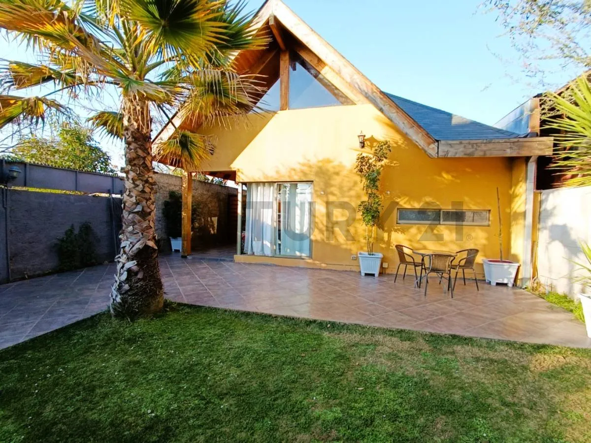 Imagen 1 de 14 de Se Vende Casa Con Amplio Terreno, Rojas Magallanes, La Fl...