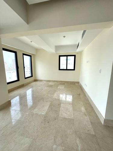 Se Vende Moderno Apartamento En El Ensanche Naco.