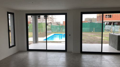 Imagen 11 de 30 de Casa En Venta En Puertos Del Lago, Escobar, G.b.a. Zona Norte