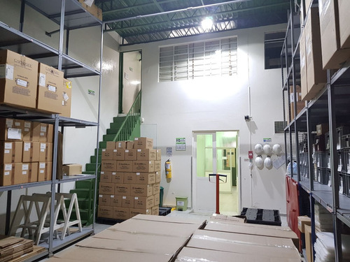 Bodega En Venta 366 M2 - Triple Altura