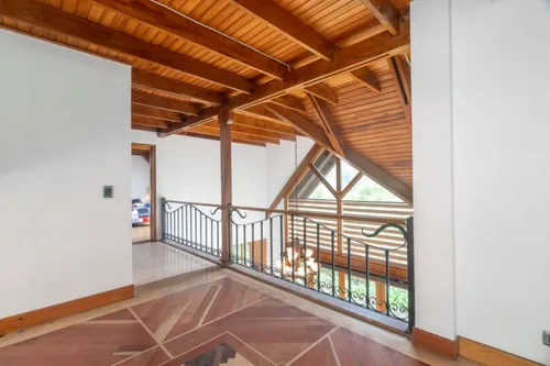 Casa En Arriendo/venta En Provenza. Cod A14810