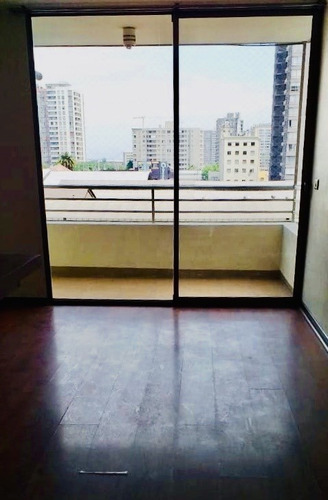 Departamento En Arriendo De 2 Dorm. En San Miguel