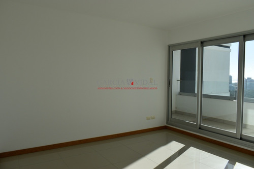 Venta 3 Dormitorios Departamento Tiburón 3 - Playa Brava- Ref: 2857