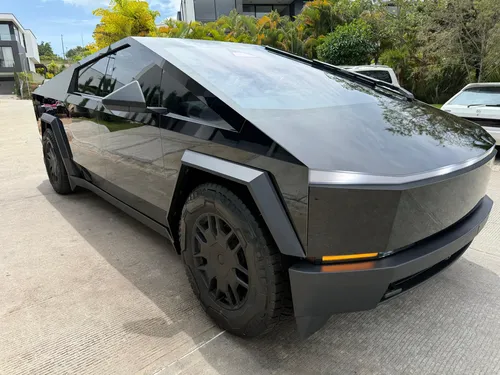 Tesla Cybertruck Foundation Series 4x4 2024