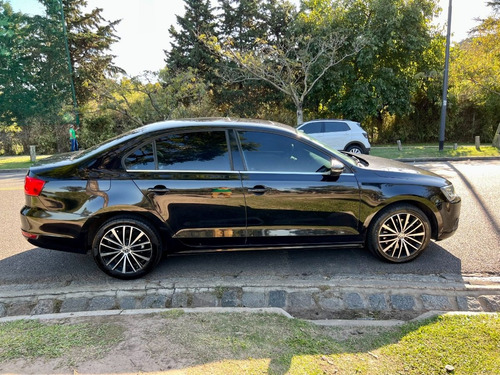 Imagen 8 de 15 de Volkswagen Vento 2.0 Sportline Tsi 200cv