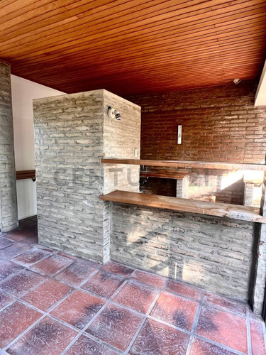 Casa En Venta, City Bell, La Plata