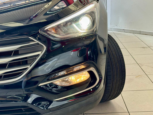 Hyundai Santa Fe Santa Fe GLS 3.3L V6 4x4 (Aut) 7L