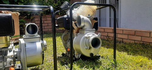 Imagen 2 de 8 de Motobomba De 4×4 Diesel