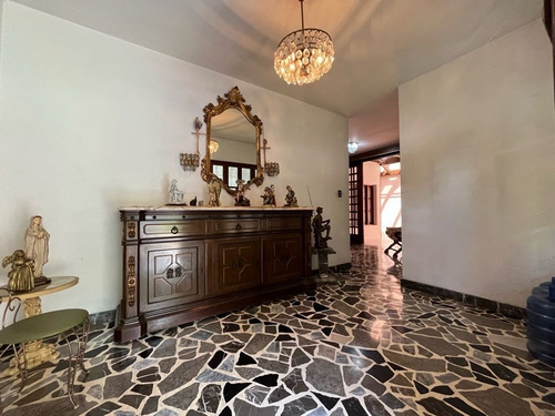 Imagen 4 de 26 de Se Vende Casa 539 M2 5h/5b/6p Santa Paula