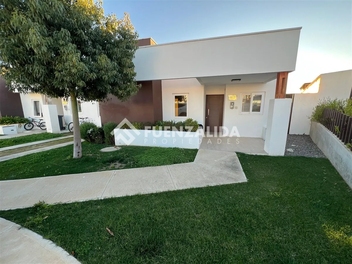 Imagen 1 de 19 de Casa En Venta De 3d 2b 1e En Villa Alemana