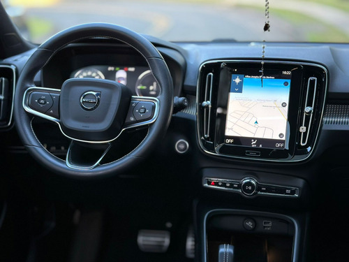 Volvo XC40 1.5 T5 RECHARGE R-DESIGN GEARTRONIC