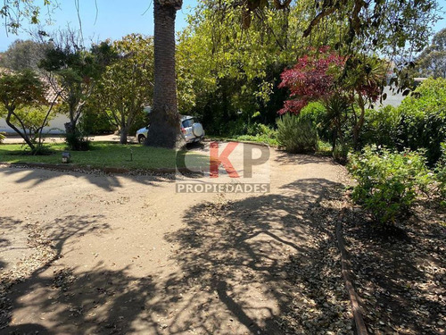 Gran Casa Con Parque Privado En Santo Domingo