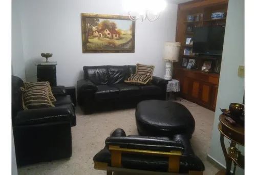 Venta De Casa En El Bosque De 250mts2, Norte De Cali 2058.