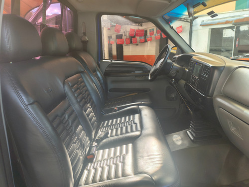 Ford F-250 3.9 Super Duty 2p