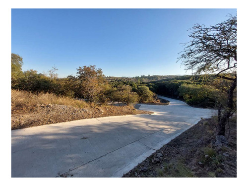 Imagen 4 de 10 de Lote En Lomas Del Cigarral - Plano De 580 M2