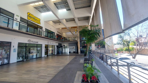 Local En Venta Plaza Algeciras, Arbide, León, Gto