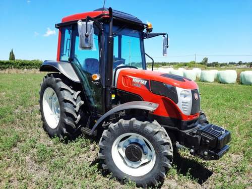 Tractor Hattat Valtra. C3080