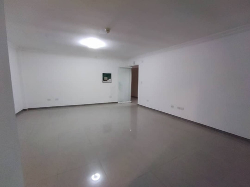 Imagen 7 de 10 de Oficinas En Alquiler - Edif. Punto Empresarial Bolívar, Av. Bolívar Municipio Mariño Nueva Esparta