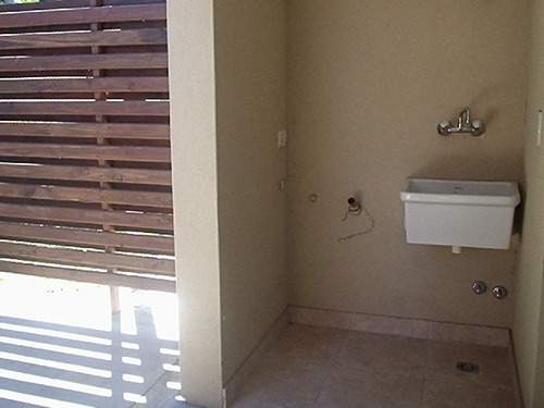 Venta Depto Con Jardín En Condominio Privado - Pilar -
