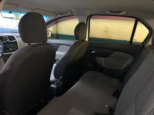 Renault Logan Renault Logan Authentique 1.0 12V SCe (Flex)
