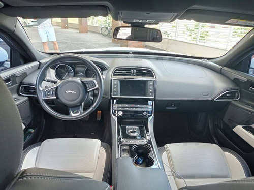 Jaguar Xe 2.0 16v Si4 Turbo Gasolina R-sport 4p Automático