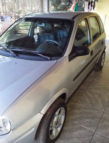 Imagem 1 de 5 de Chevrolet Corsa 2000 1.6 Gls 5p
