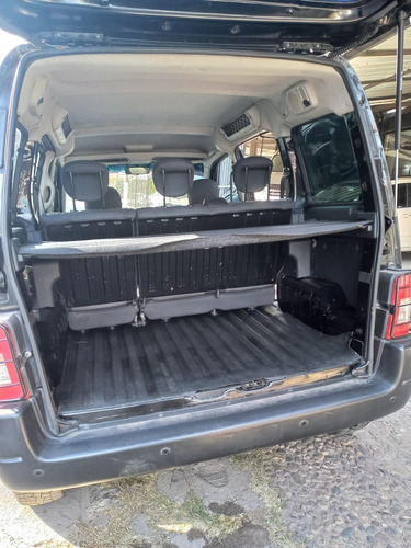 Imagen 6 de 15 de Peugeot Partner Patagónica 2015 1.6 Hdi Vtc Plus