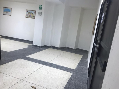 Imagen 6 de 8 de Oficina 52,50 M. Maiquetía