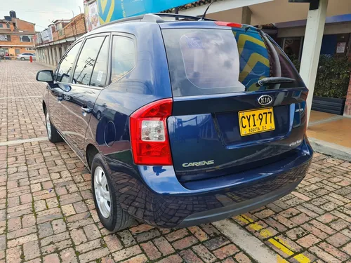 Kia Carens Rondo 2.0cc AT AA 4X2