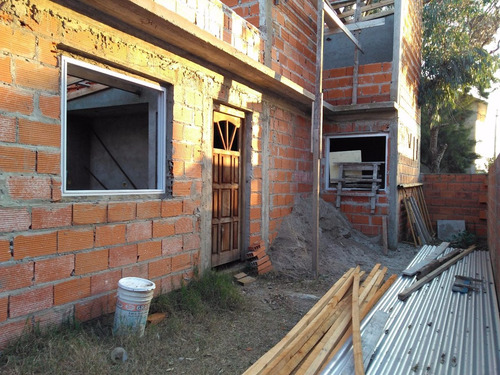 Imagen 3 de 8 de Duplex Con Amplio Terreno - Gas A Conectar - Calle 66 N° 376